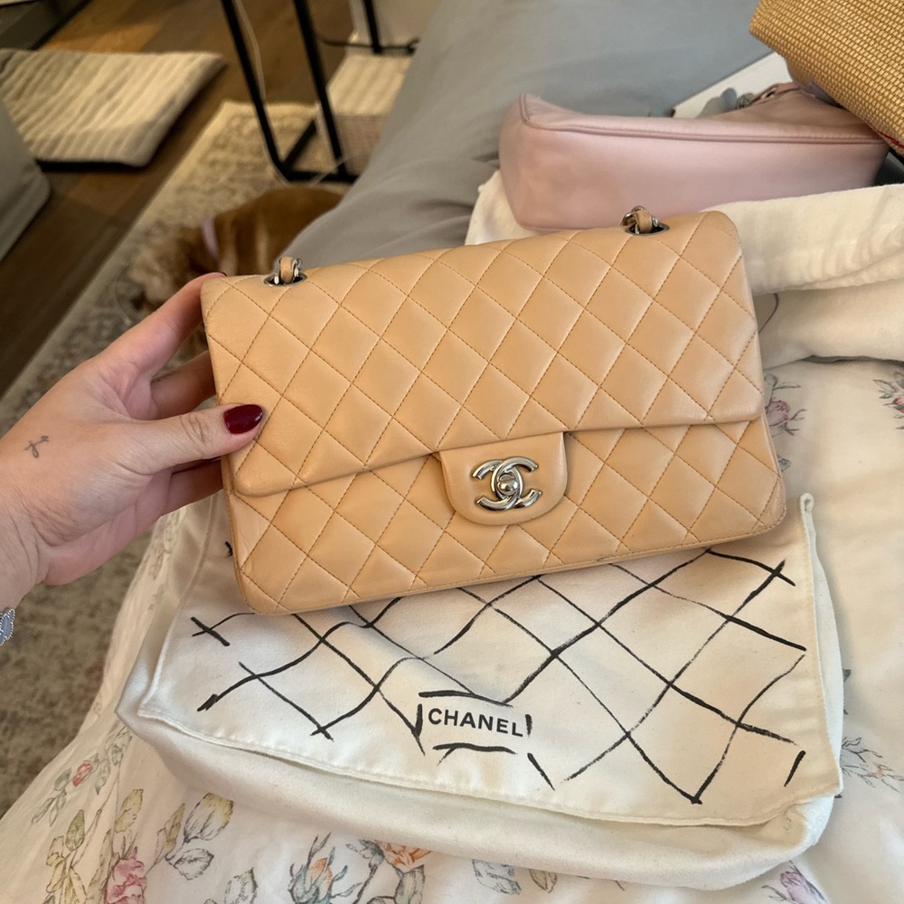 Chanel Classic Medium Flap (beige)